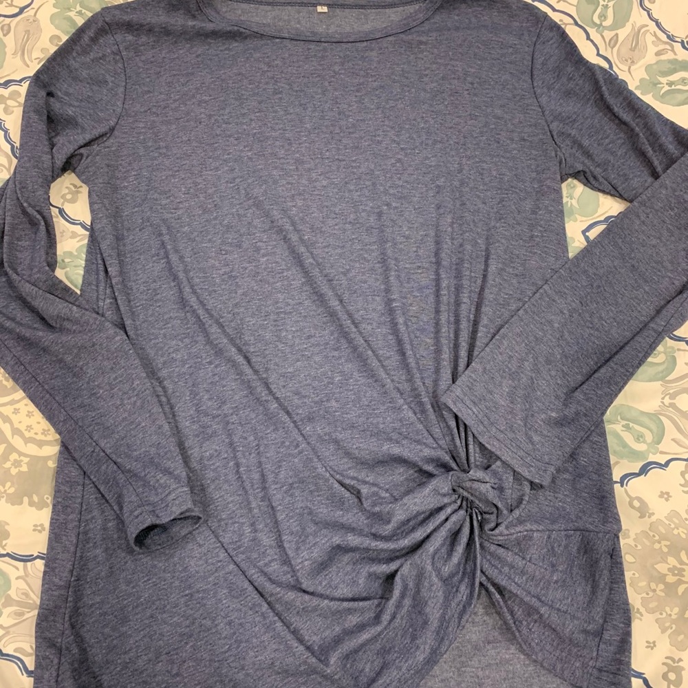 Long sleeve twisted knot shirt